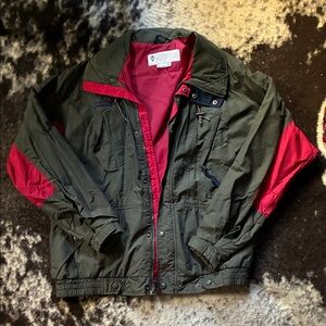 Columbia Windbreaker in Olive and Red